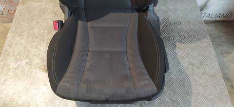 Foto 3ª: Asientos Traseros Hyundai i30 VERSION INDEFINIDA