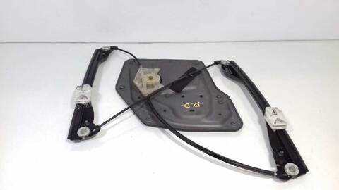 Foto 3ª: Elevalunas Eléctrico Delantero Derecho Skoda Superb 2.0 TDI AMBITION 140CV 103KW 3T4) [CFFB] (2013)