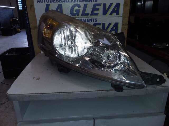Foto 1ª: Faro Derecho Citroen Jumpy 2.0 HDI (2008)