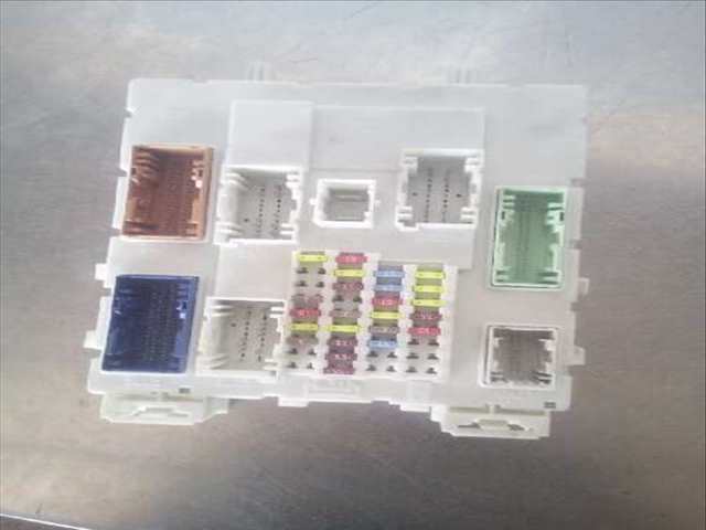 Caja Reles Fusibles Ford Focus TITANIUM 125CV 92KW