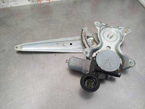 Foto 2ª: Elevalunas Manual Trasero Izquierdo Toyota Rav4 EXECUTIVE 150CV 110KW [2AD] (2011)