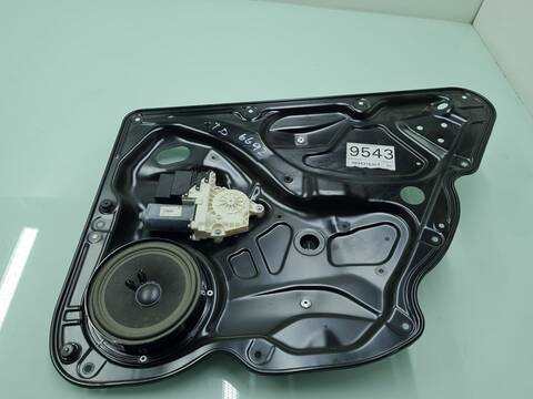 Foto 2ª: Elevalunas Manual Trasero Derecho Volkswagen Passat ADVANCE BERLINA 140CV 103KW [BKP] (2006)