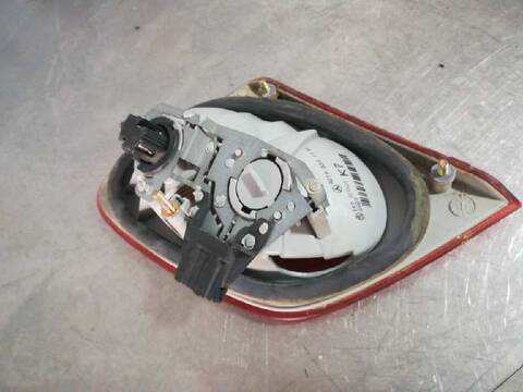 Foto 2ª: Piloto Trasero Derecho Mercedes Clase E 180 BERLINA 95CV 70KW (1995)