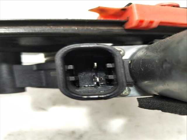 Foto 3ª: Elevalunas Eléctrico Delantero Derecho Fiat Punto 1.9 8V JTD CAT 131CV (2005)