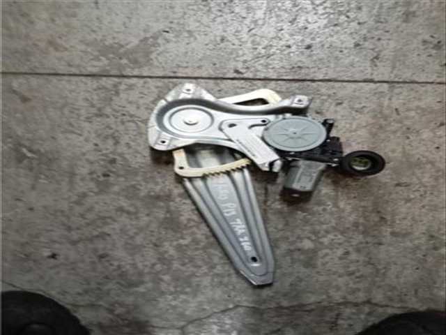 Elevalunas Eléctrico Trasero Izquierdo Toyota Yaris 1.3 ACTIVE [1.3 LTR. 73KW 16V CAT]