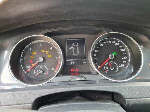 Cuadro de Instrumentos Volkswagen Golf ADVANCE 116CV 85KW