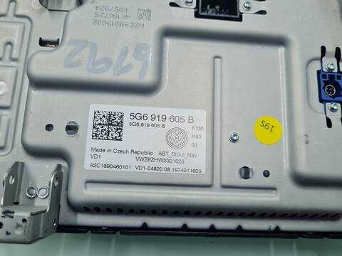 Foto 4ª: Pantalla Multifuncion Volkswagen Touran ADVANCE BMT 150CV 110KW [DFGA] (2019)