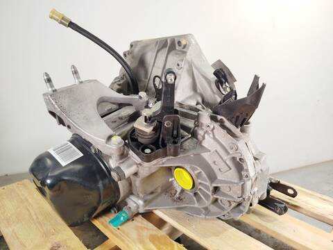 Foto 2ª: Caja Cambios Dacia Sandero TCE 90 B8M1 B8MA) 90CV 66KW [H4B400] (2014)