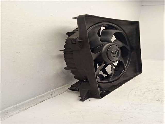 Foto 2ª: Electroventilador Hyundai ix35 TECNO STAR 2WD 116CV 85KW [D4FD] (2014)