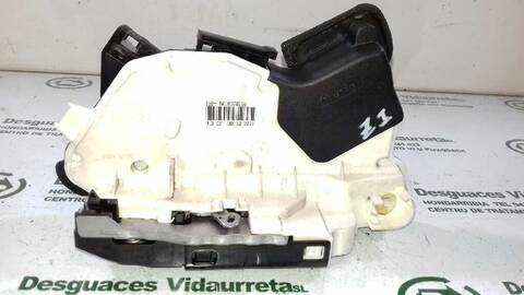 Foto 3ª: Cerradura Puerta Delantera Izquierda Volkswagen Polo ADVANCE BLUEMOTION 69CV 51KW [CGPA] (2011)