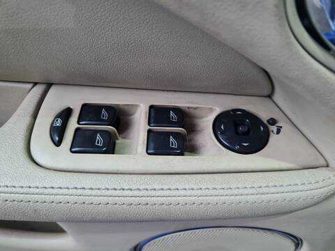 Botonera Elevalunas Jaguar X Type 2.0 V6 EXECUTIVE 156CV 115KW