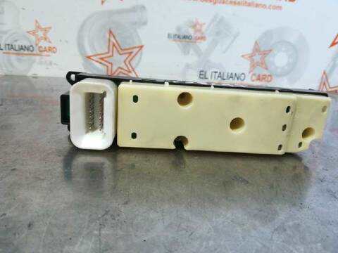 Foto 2ª: Botonera Elevalunas Mitsubishi Space Wagon 2.4 COOL 4X4 150CV 110KW [4G64] (1998)