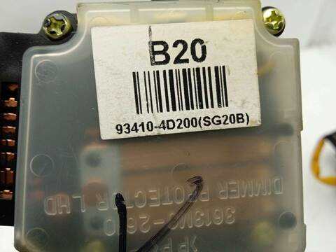 Foto 3ª: Mando Luces Kia Carnival 2.9 CRDI CAT 185CV 136KW (2010)