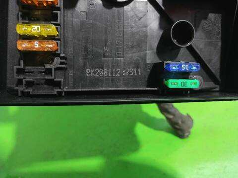 Foto 3ª: Caja Reles Fusibles Volkswagen Golf ADVANCE 105CV [CAYC] (2008)