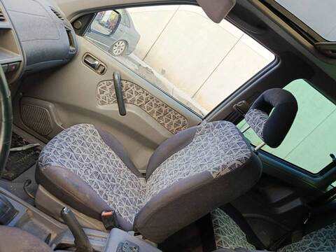 Asiento Delantero Derecho Nissan Terrano TD27TI