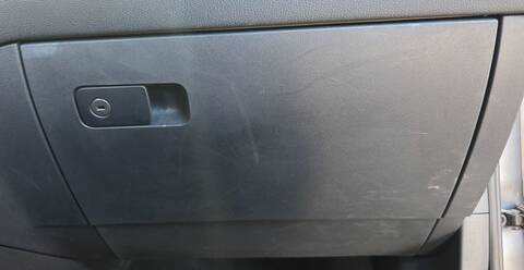 Guantera Volkswagen Golf ADVANCE BLUEMOTION TECH 110CV 81KW