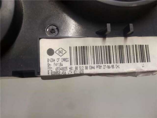 Foto 3ª: Mando Climatizador Renault Megane 1.6 AUTHENTIQUE [1.6 LTR. - 83 KW 16V] II COUPE/CABRIO (2003-_)