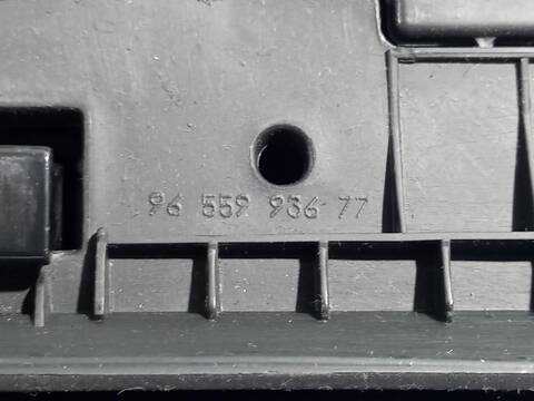 Foto 3ª: Guantera Peugeot 308 ENVY 112CV [9HR (DV6C)] (2008)