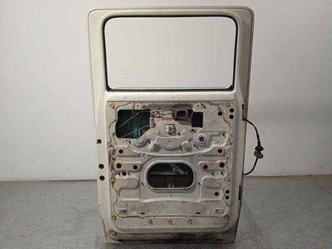 Foto 4ª: Puerta Trasera Izquierda Nissan Cabstar CABSTAR 35.XX DOPPELKABINE CABINA DOBLE 131CV 96KW [YD25] (2008)