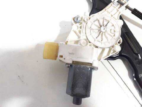 Foto 3ª: Elevalunas Eléctrico Delantero Derecho Bmw Serie 1 114 116I BERLINA 116CV 85KW [N45B16A] (2004)
