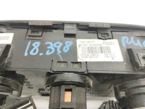 Foto 3ª: Mando Calefacción A. A. Hyundai i20 1.2 16V CAT 84CV 62KW [G4LA] (2015)