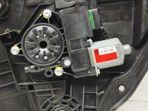 Foto 4ª: Elevalunas Manual Trasero Derecho Kia Xceed DRIVE 136CV 100KW [D4FE] (2020)