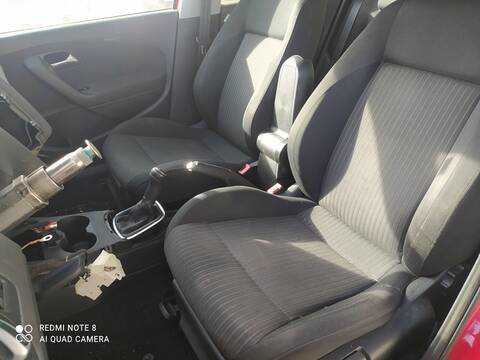 Foto 2ª: Asientos Traseros Volkswagen Polo ADVANCE 90CV 66KW [CAY] (2012)