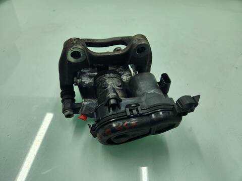 Foto 2ª: Pedal Embrague Mercedes Clase C 160 CLA 200 CDI 117.308) 136CV 100KW [651930] (2015)