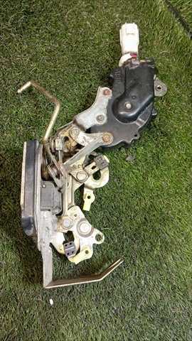 Foto 3ª: Cerradura Puerta Trasera Izquierda Toyota 4 Runner 3.0 T DIESEL (1993)