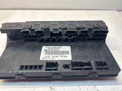 Caja Reles Fusibles Mercedes Clase C 160 611962 BERLINA