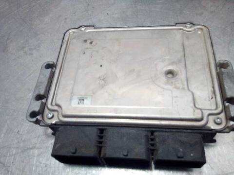 Foto 3ª: Centralita Motor ECU Ford Fiesta AMBIENTE 69CV 51KW [KVJA] (2011)