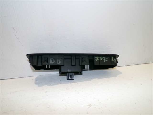 Foto 3ª: Botonera Elevalunas Renault Megane 1.5 DCI SPORT TOURER, 2019- [K9KU8] (2021)