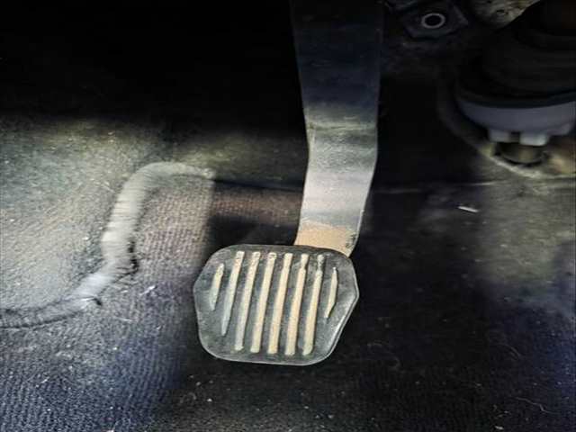 Pedal Embrague Ford Focus AMBIENTE BERLINA