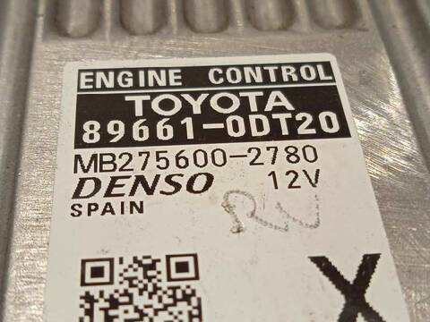 Foto 4ª: Centralita Motor ECU Toyota Yaris HYBRID FEEL 101CV 74KW [1NZFXE] (2015)