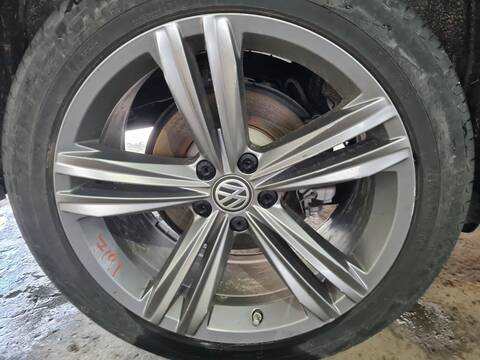 Foto 3ª: Juego LLantas Volkswagen Tiguan ADVANCE 4MOTION 150CV 110KW [DFGA] (2020)