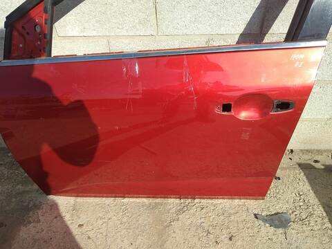 Foto 2ª: Puerta Delantera Izquierda Renault Megane 1.2 TCE 130 B9MR) HATCHBACK 130CV 97KW IV HATCHBACK B9A/M/N_) [H5F408] (2017)