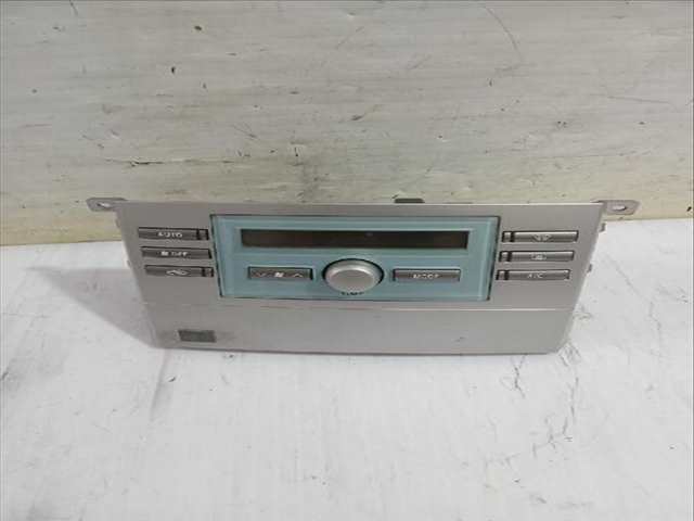 Foto 2ª: Mando Climatizador Toyota Corolla 2.2 D-4D AUR10_) 177CV [2AD-FHV] (2004)