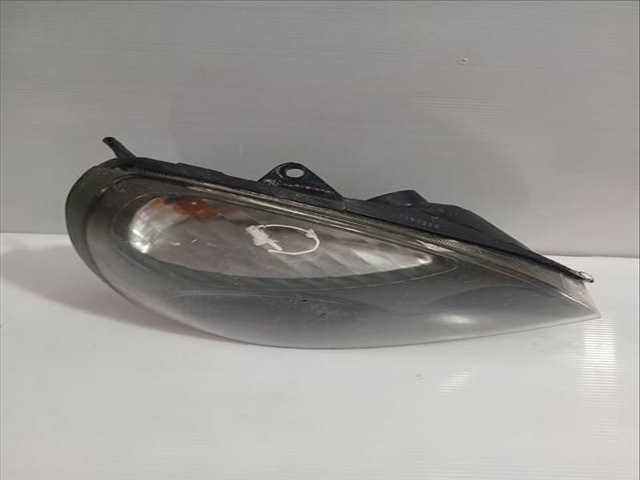 Foto 2ª: Faro Derecho Renault Clio 1.2 BB0A BB0F BB10 BB1K BB28 BB2D BB2H CB0A ... 58CV 43KW [D7F 710,D7F 720,D7F 722,D7F 726,D7F 744,D7F 746,D7] (2007)
