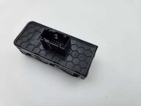 Foto 3ª: Botonera Elevalunas Citroen C5 1.6 PLUG-IN FEEL 150CV [5G06] (2024)