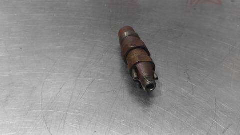 Foto 2ª: Inyectores Mercedes Clase E 180 D-TURBO 300 124.133) BERLINA 143CV 105KW [OM603960] (1984)