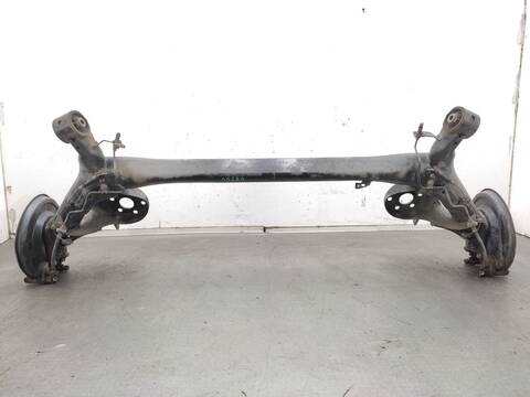 Foto 1ª: Puente Trasero Toyota Auris HYBRID ACTIVE 99CV 73KW [2ZR] (2011)