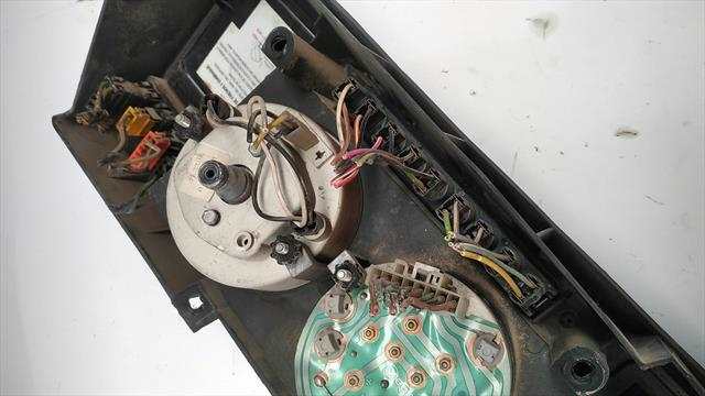 Foto 2ª: Cuadro de Instrumentos Nissan Trade 2.8 D J7839S [LD20] (1992)