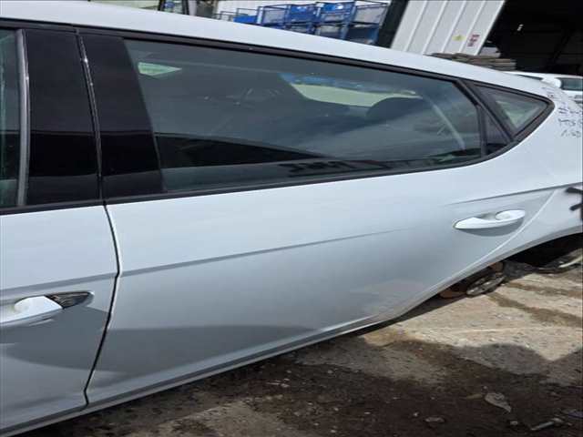 Foto 1ª: Puerta Trasera Izquierda Seat Leon STYLE 105CV 77KW (2012)