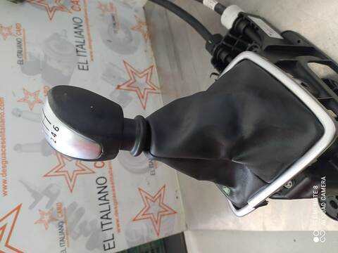 Foto 4ª: Palanca de Cambio Renault Laguna EMOTION PLUS COUPE 150CV 110KW [M9RA8] (2010)