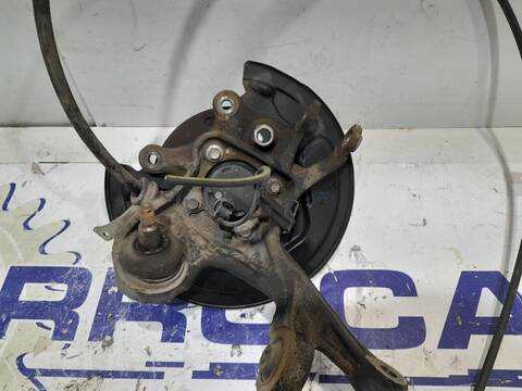 Foto 3ª: Mangueta Trasera Derecha Toyota Avensis 2.2 D-4D CAT 150CV [2ADFTV] (2003)