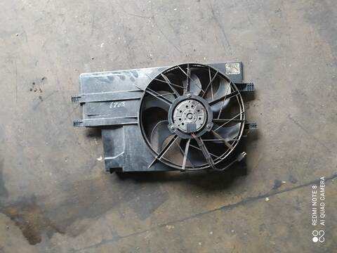 Foto 1ª: Electroventilador Mercedes Clase A 140 140 168.031) 82CV 60KW [166940] (1999)
