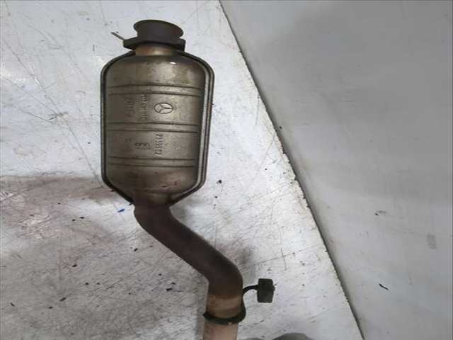 Foto 2ª: Tubo de Escape Mercedes Clase C 160 CLK 240 209.361) 170CV [M 112.912] (2002)