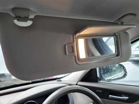 Parasol Derecho Jaguar XE PORTFOLIO 180CV 132KW