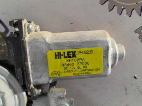 Foto 2ª: Elevalunas Manual Trasero Derecho Kia Sorento 2.5 CRDI CAT 140CV 103KW [D4CB] (2005)