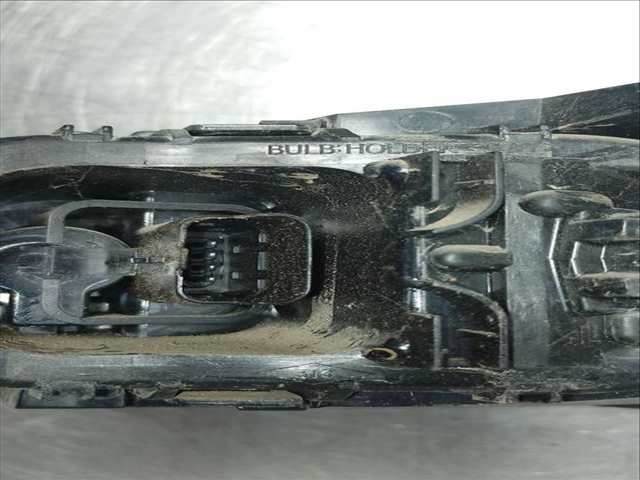 Foto 3ª: Piloto Trasero Izquierdo Renault Clio LIMITED 73CV 54KW [D4F D7] (2016)